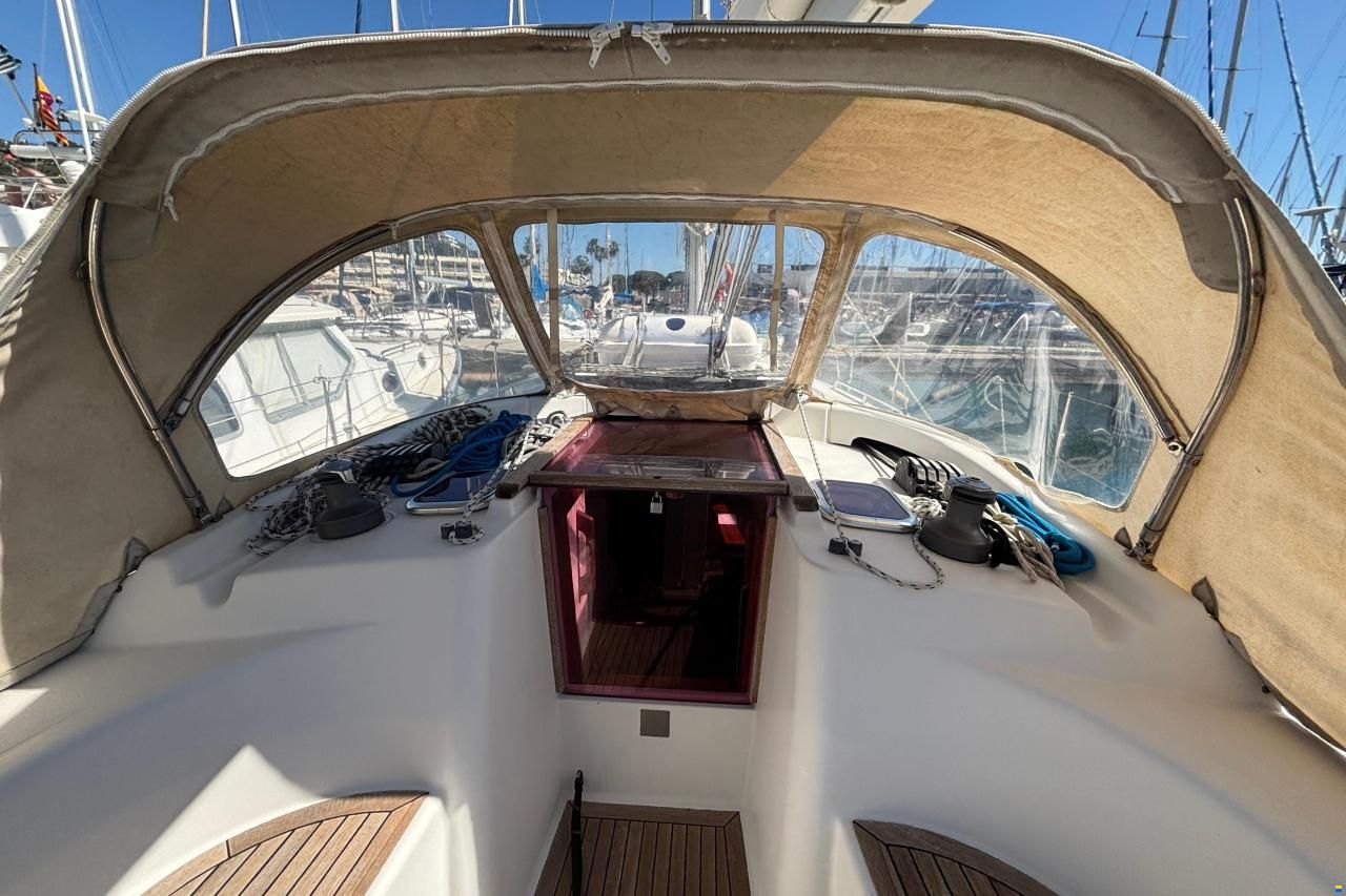 Hanse 370