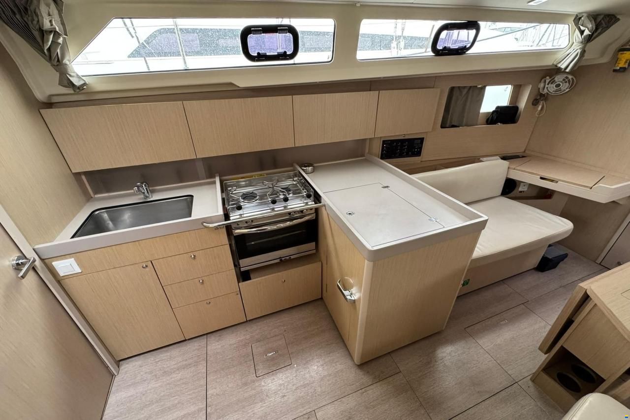 Beneteau Oceanis 41.1
