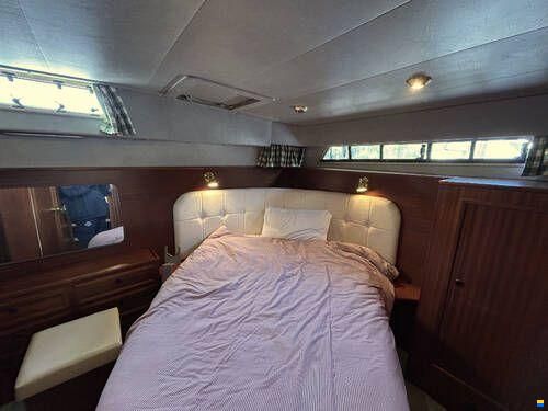 Broom 33