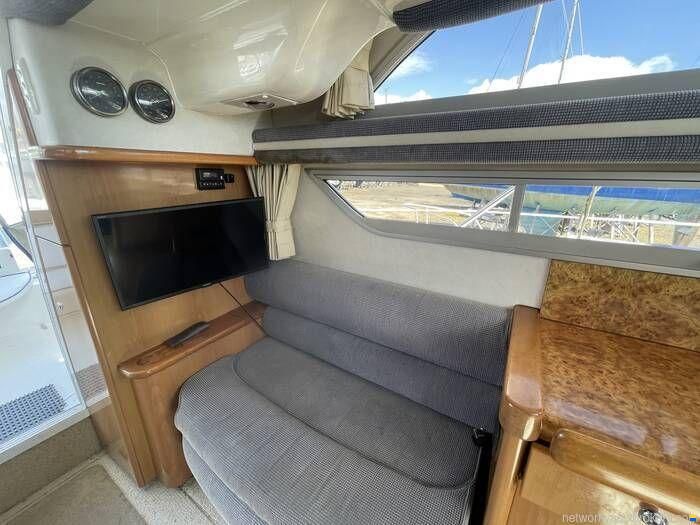 Sealine International F33