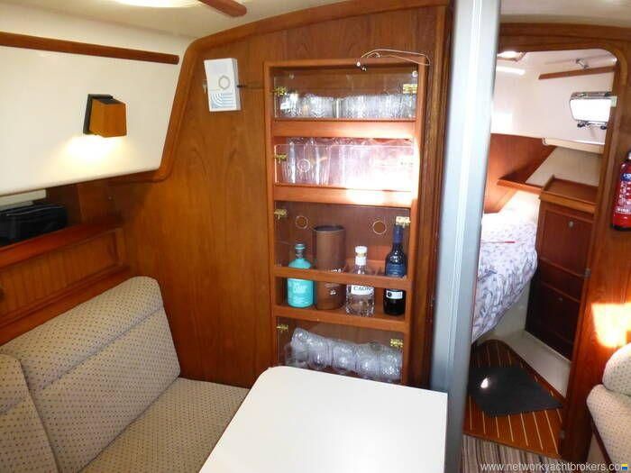 Island Packet 320
