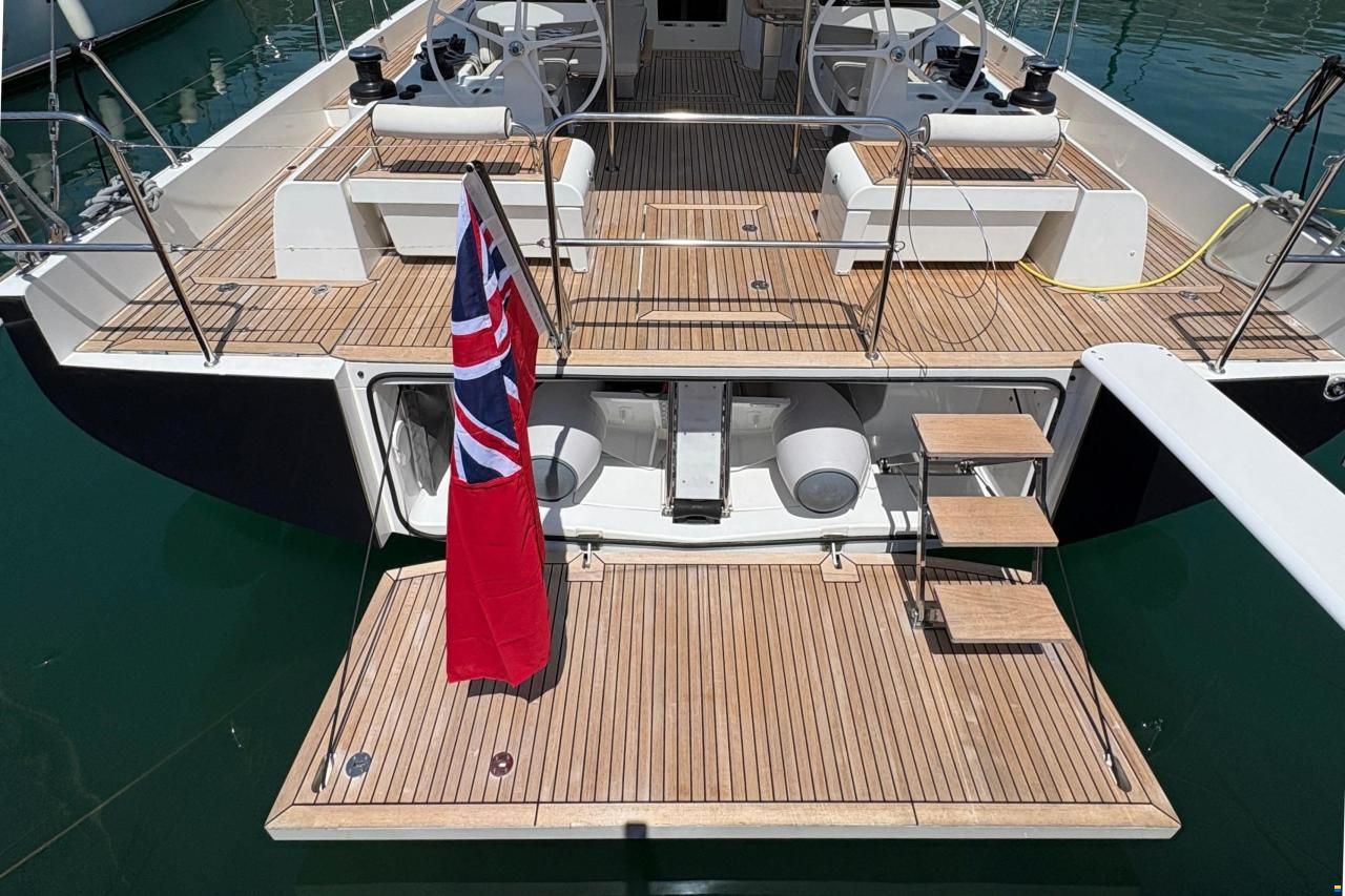 Beneteau Oceanis Yacht 54
