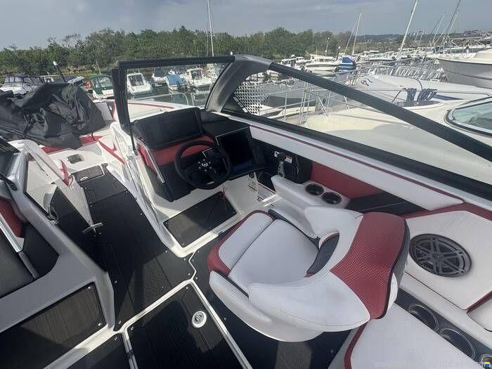 Scarab 285 ID
