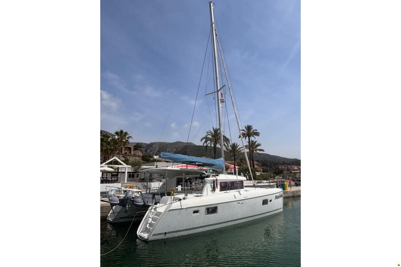 Lagoon 421