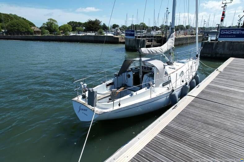 Contessa 32