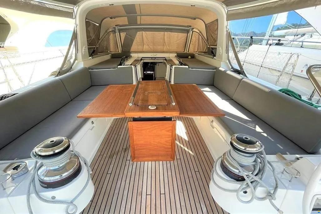 Beneteau Oceanis 55