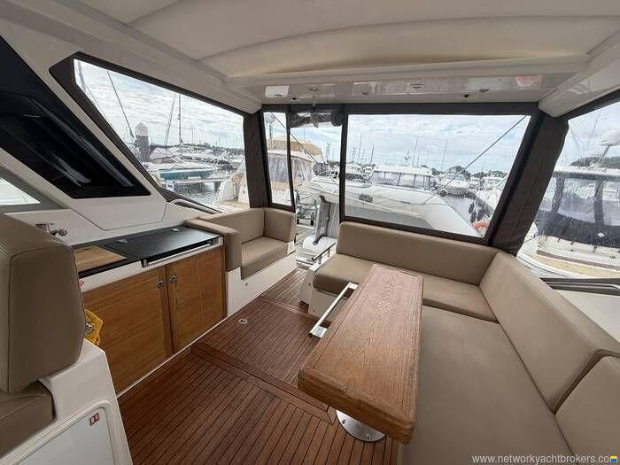 Sealine International SC35