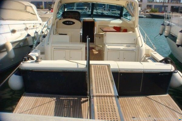 Uniesse 42