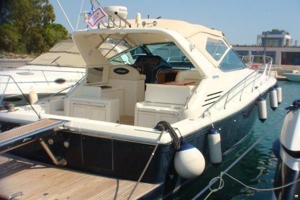 Uniesse 42