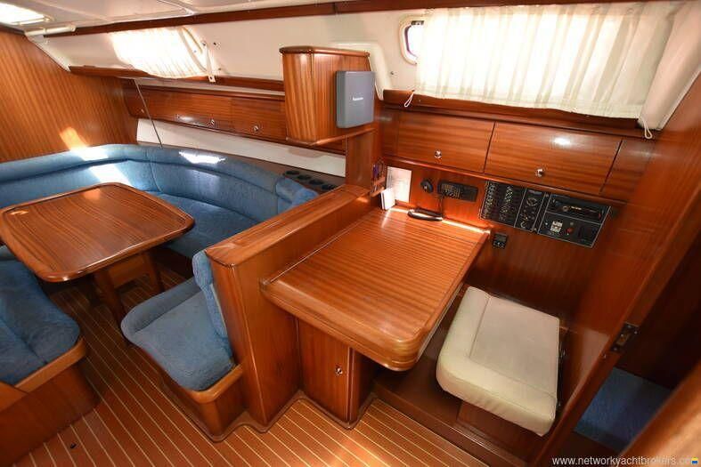Bavaria 38