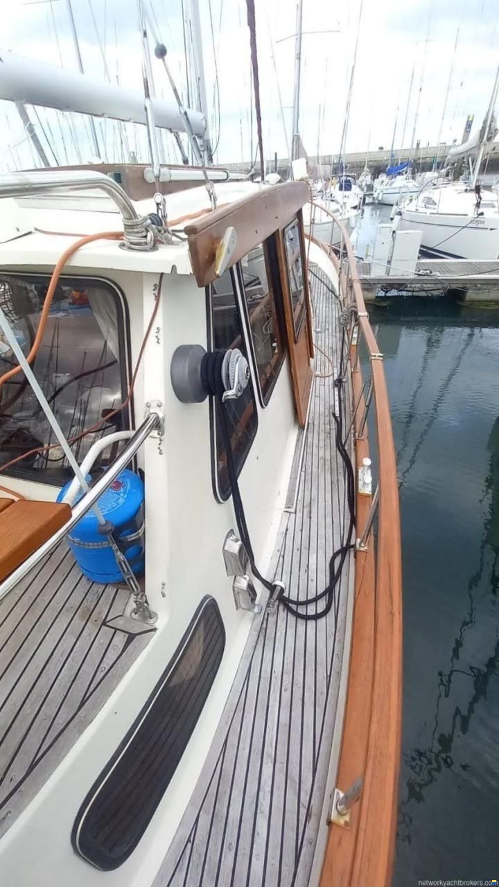 Nauticat 33