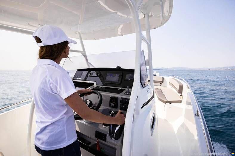 Jeanneau Cap Camarat 7.5CC