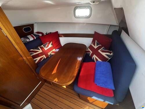 Beneteau Antares 710