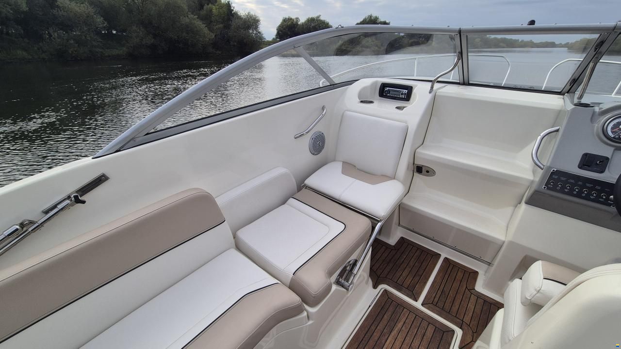 Bayliner 742