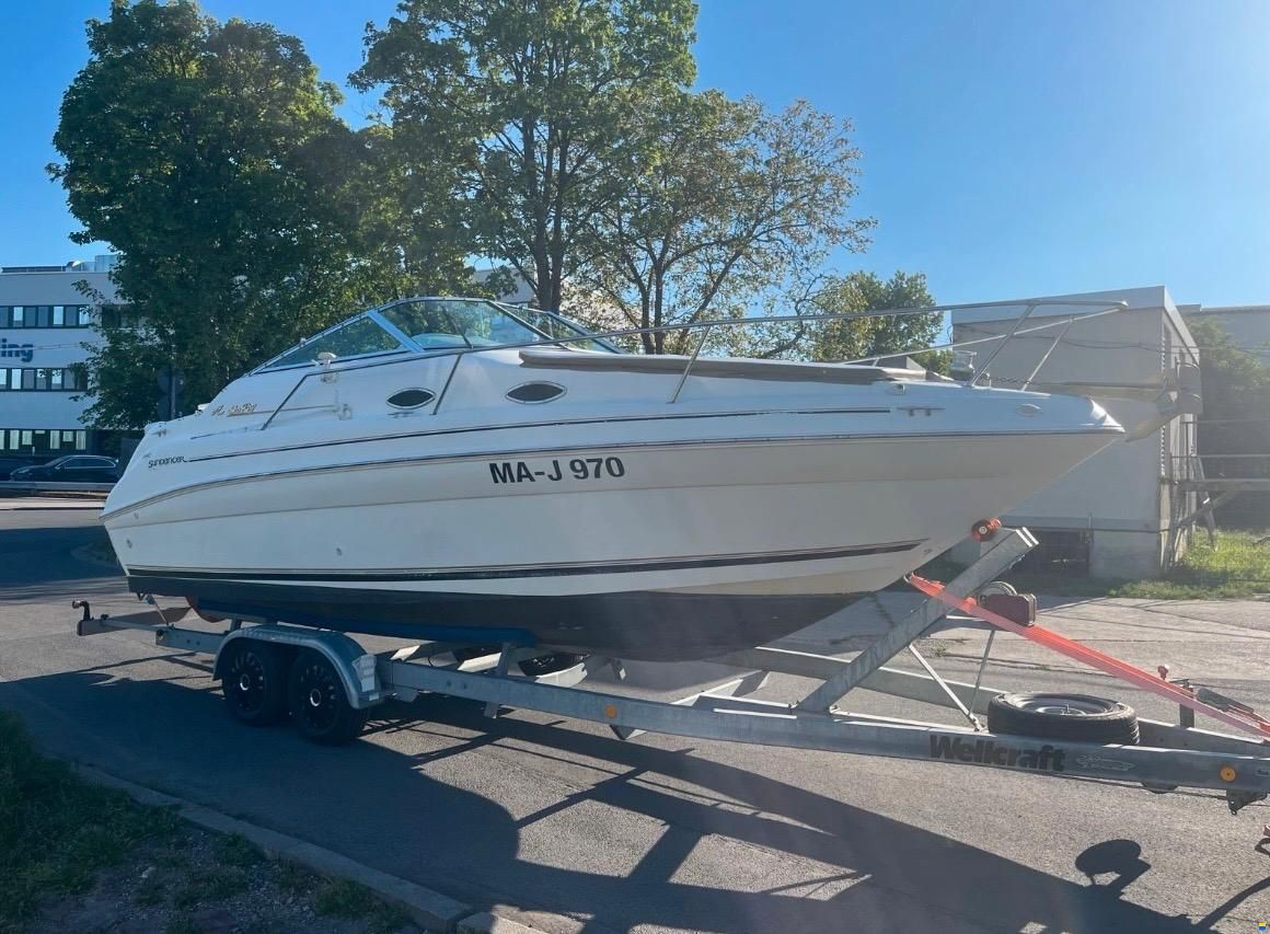 Sea Ray 240 Sundancer