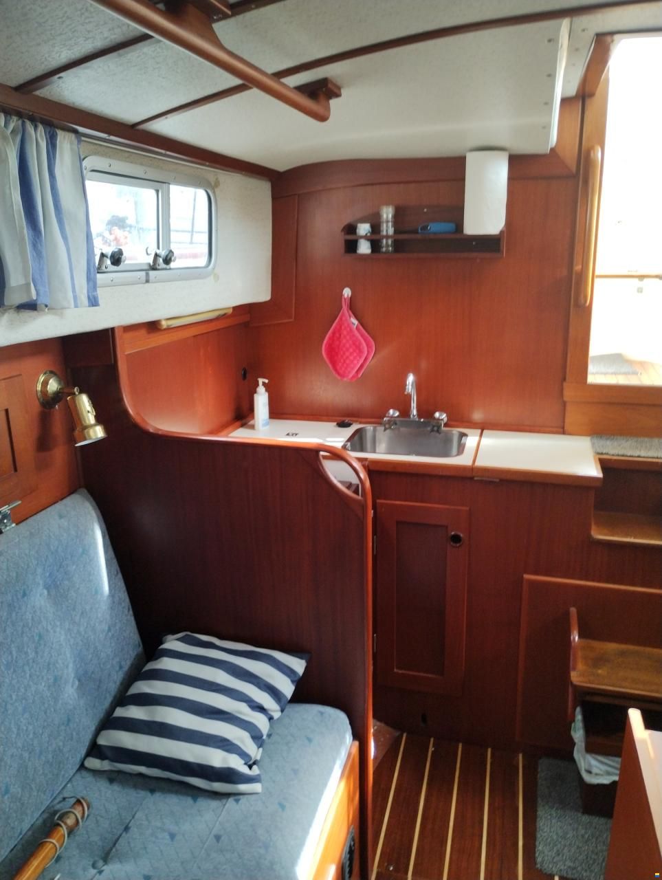 Motorsailer