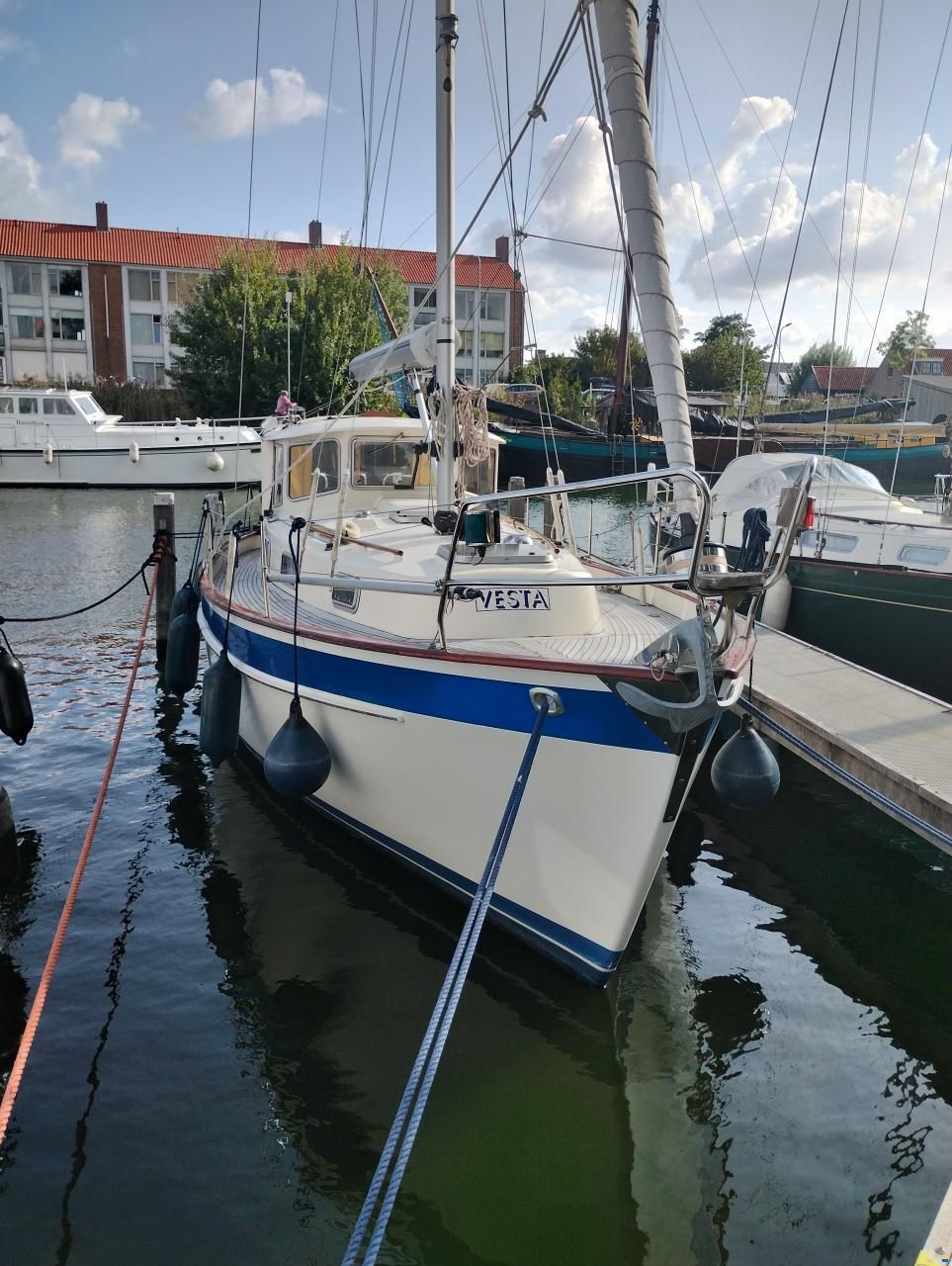 Motorsailer