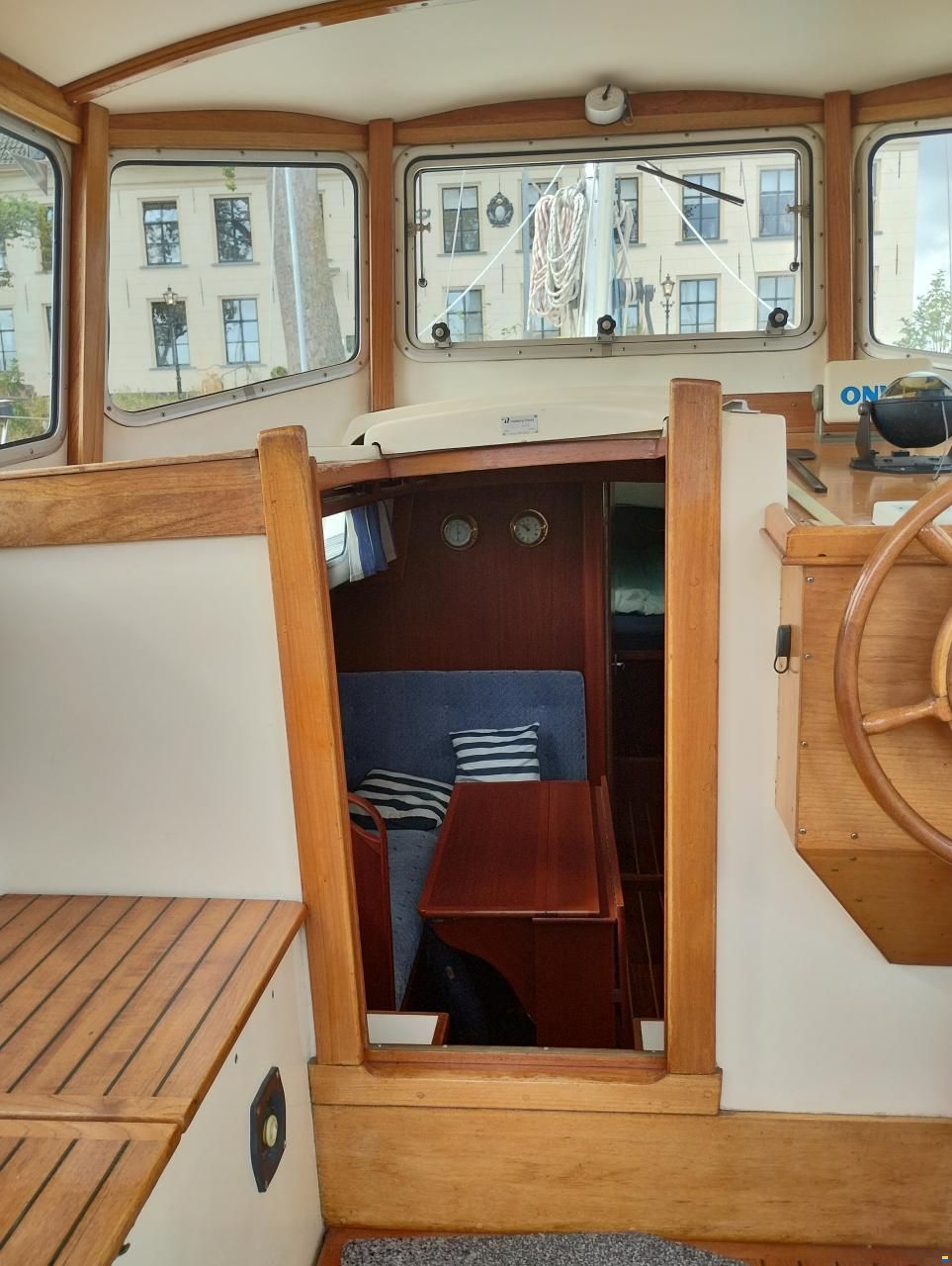 Motorsailer