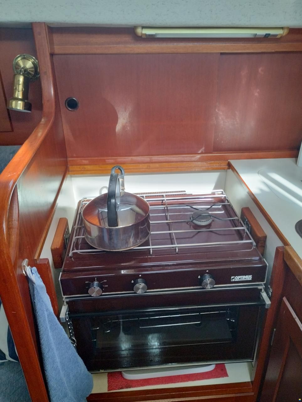 Motorsailer