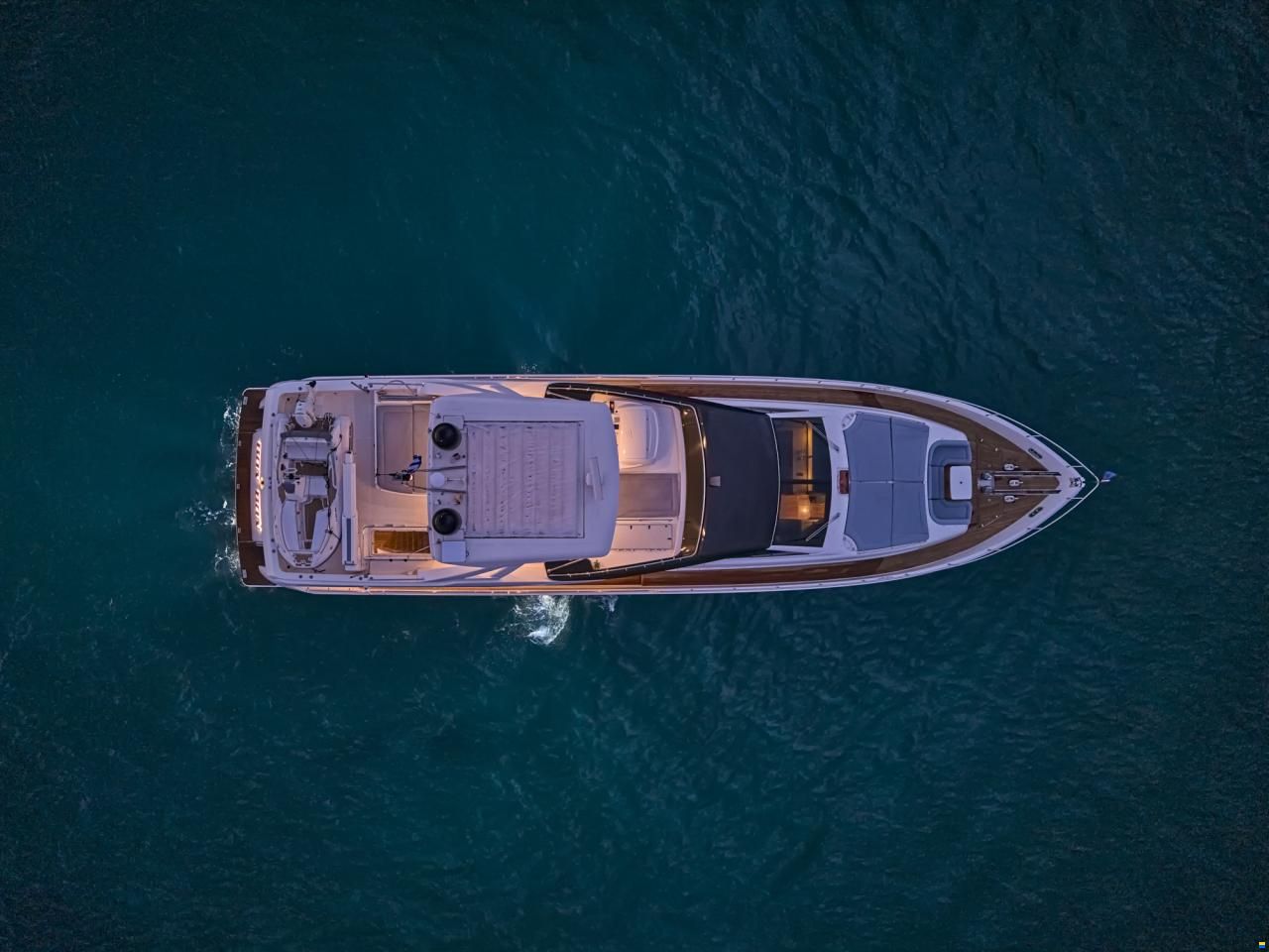 Ferretti 800