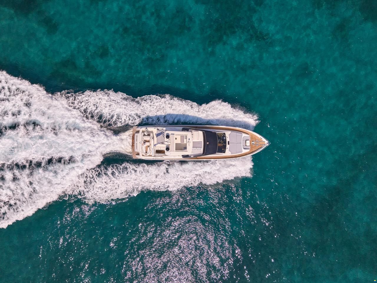 Ferretti 800