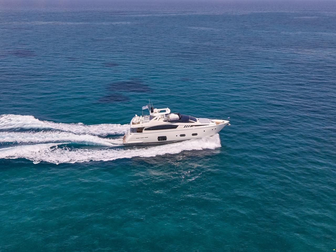 Ferretti 800