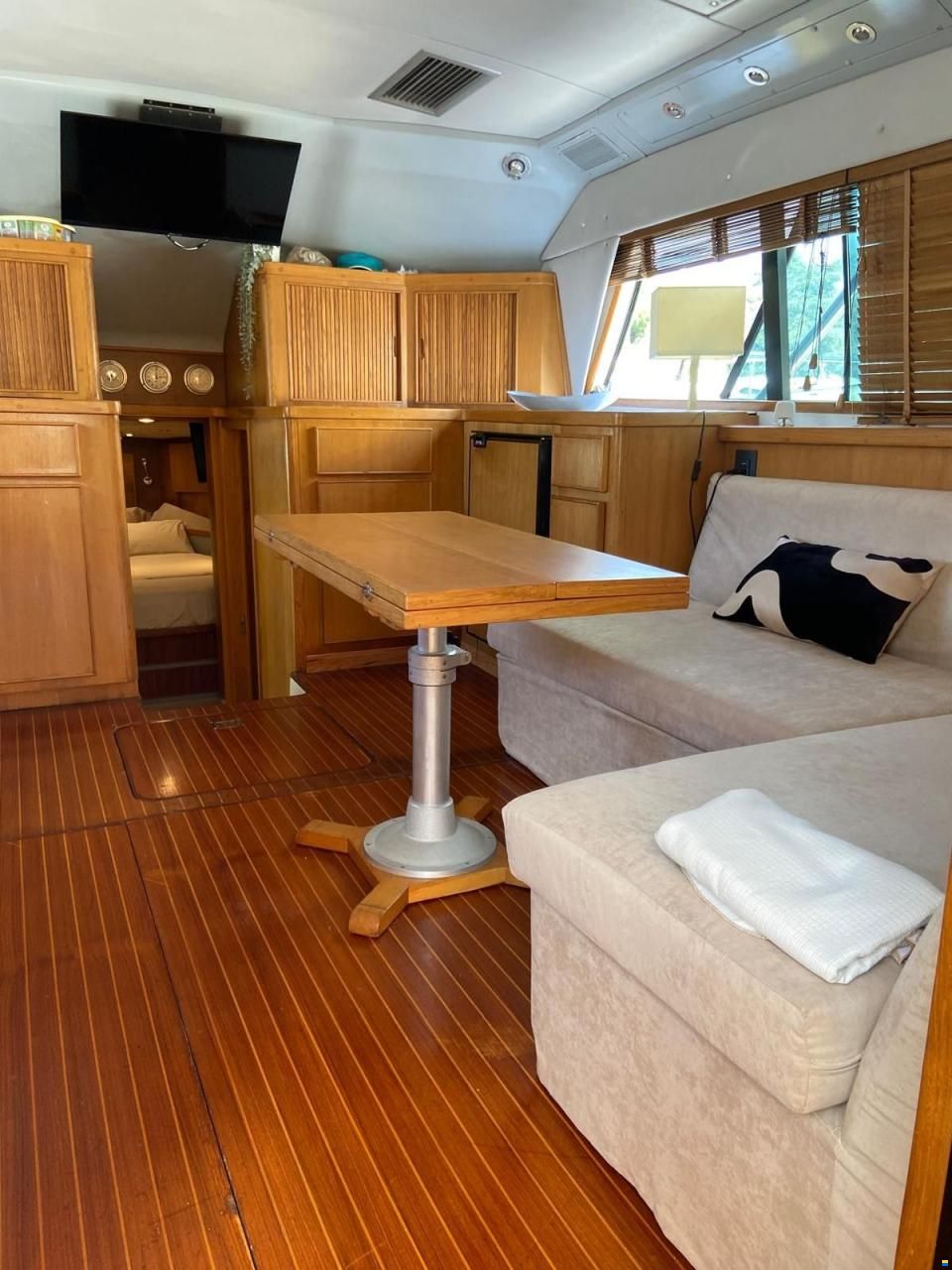 Bertram Yacht 37' Convertible