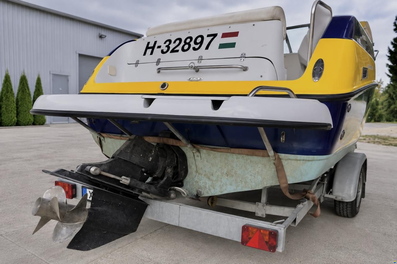 Crownline 235 CCR