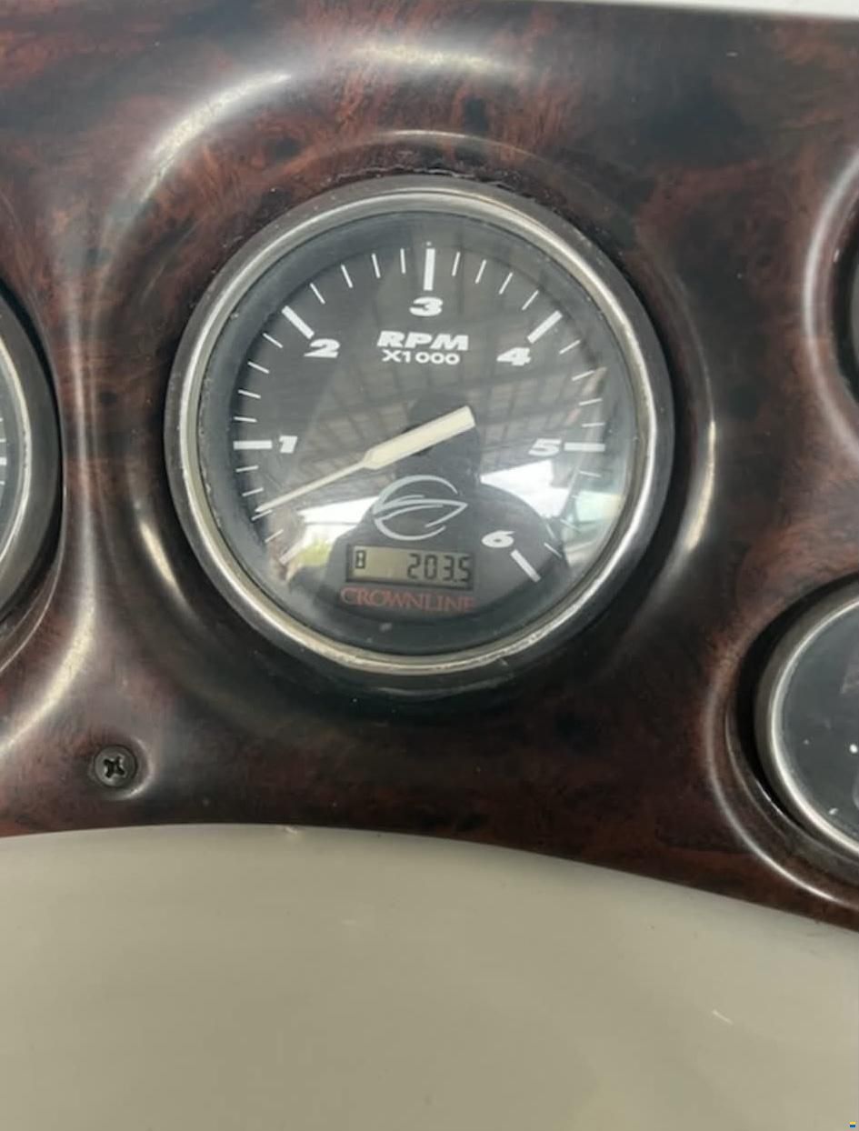 Crownline 235 CCR