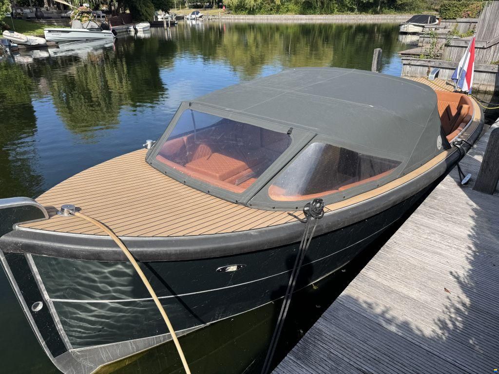 AluShip E-700 sloep