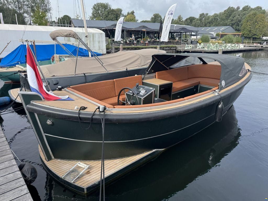 AluShip E-700 sloep