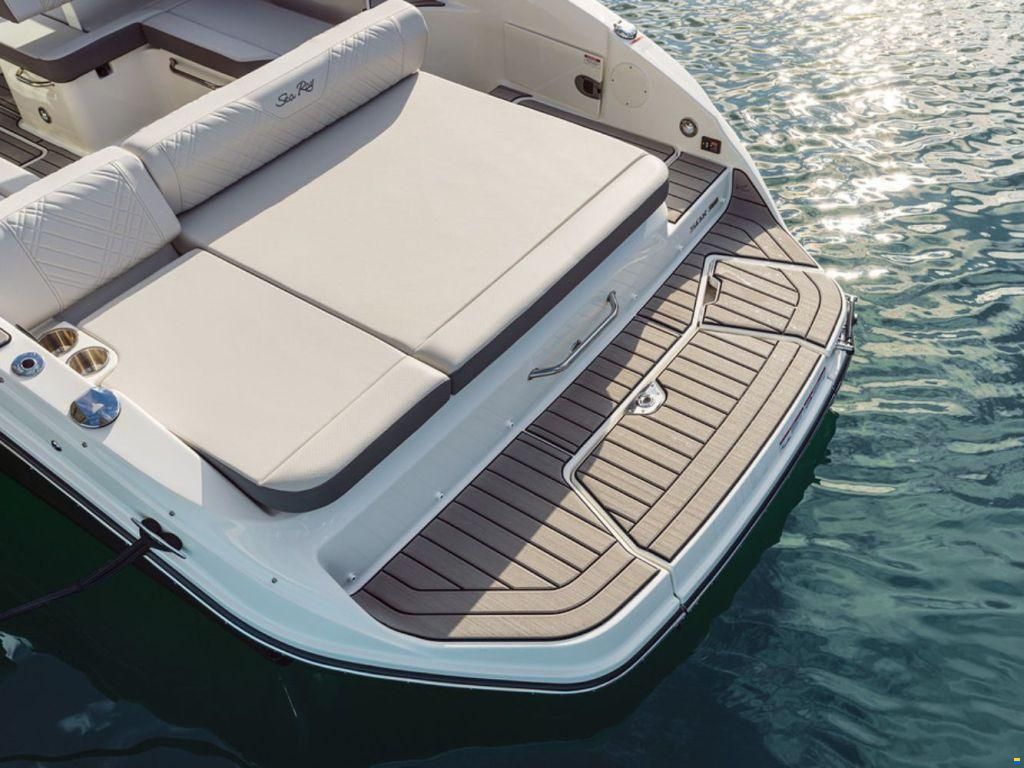 Sea Ray SDX 250