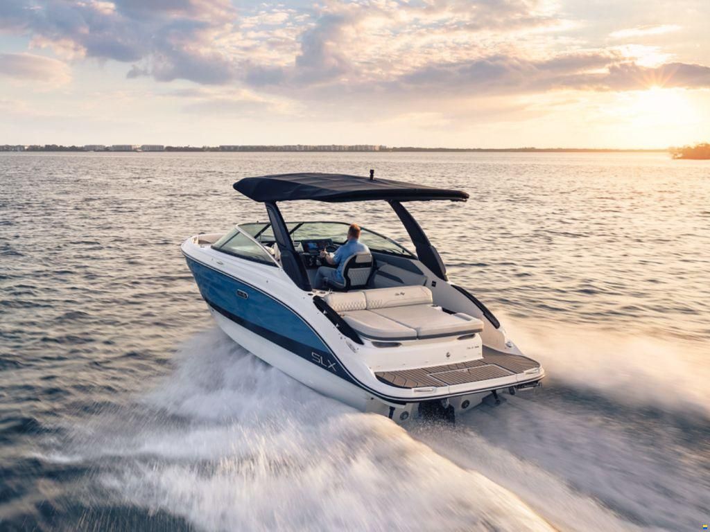 Sea Ray SLX 260