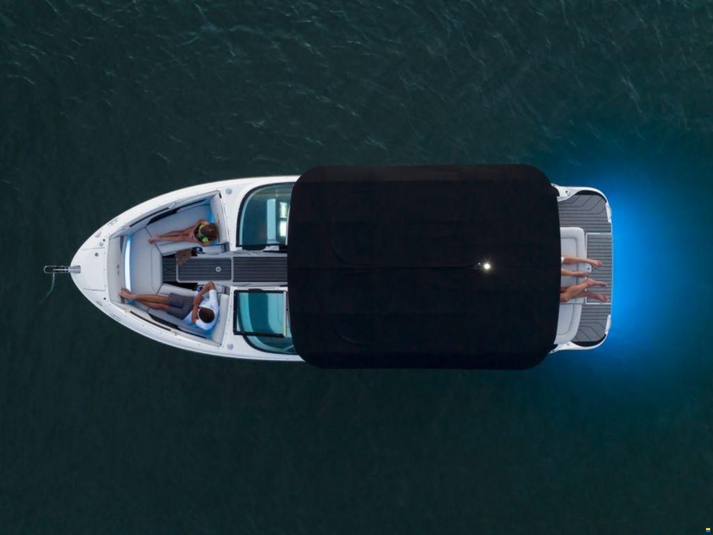 Sea Ray SLX 260