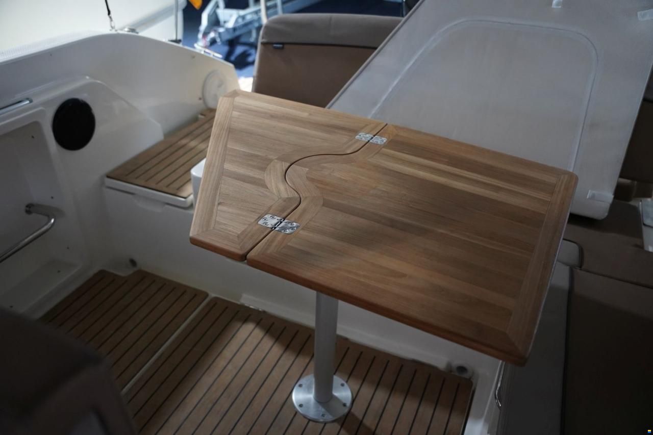Quicksilver ACTIVE 675 BOWRIDER