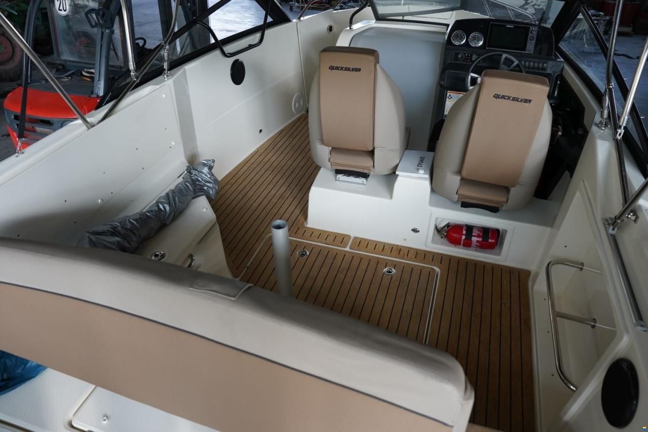 Quicksilver ACTIVE 675 BOWRIDER