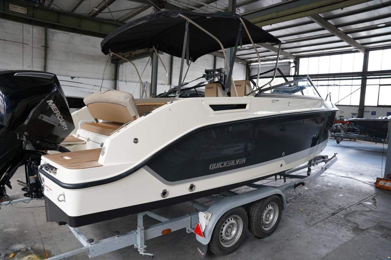 Quicksilver ACTIVE 675 BOWRIDER