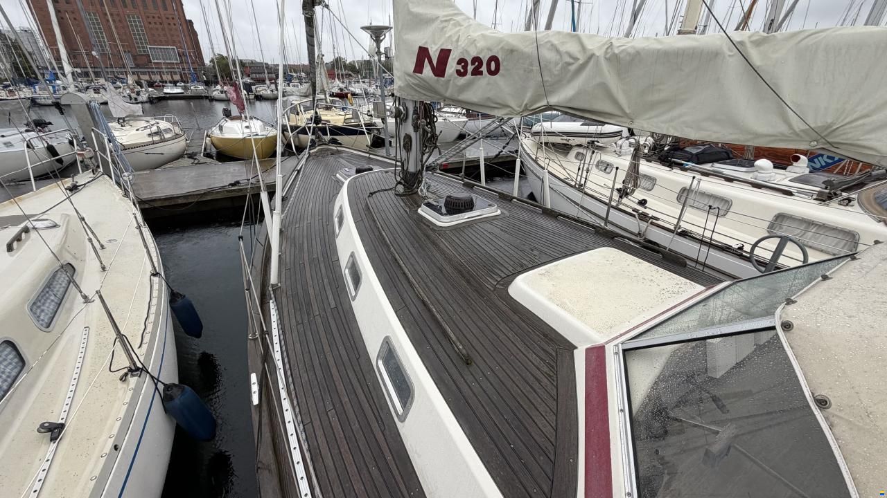Najad 320