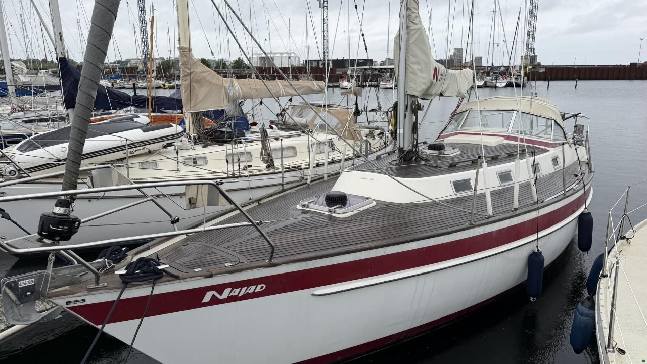 Najad 320