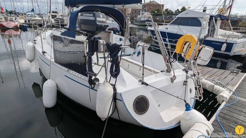 Beneteau Antares 9