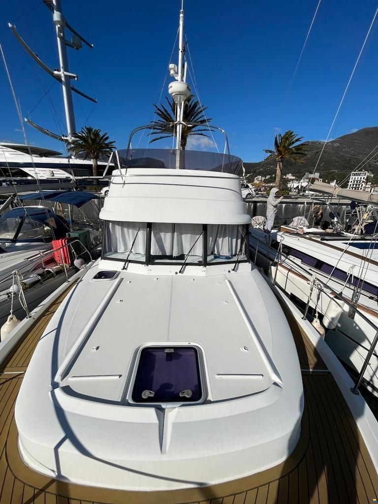 Beneteau Swift Trawler 34 Flybridge