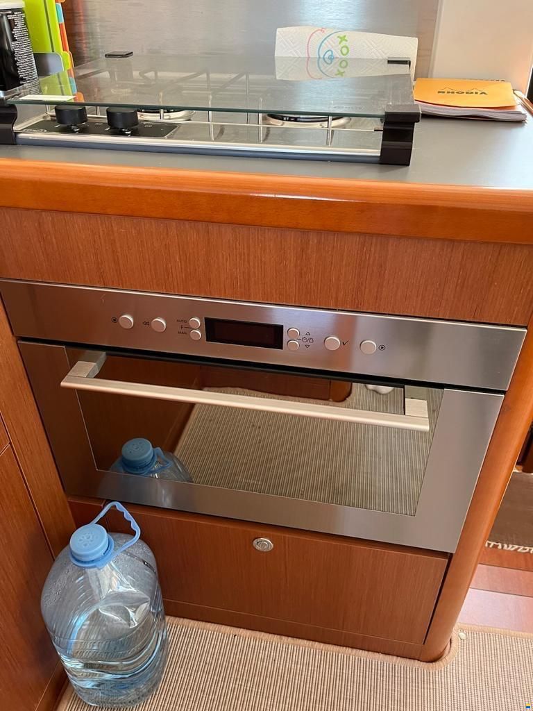 Beneteau Swift Trawler 34 Flybridge