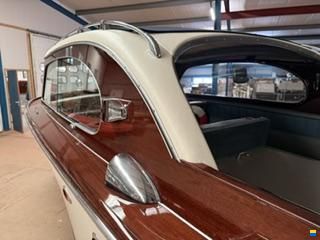 Faul Semi open en closed runabout