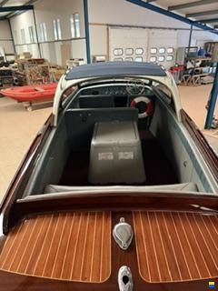 Faul Semi open en closed runabout