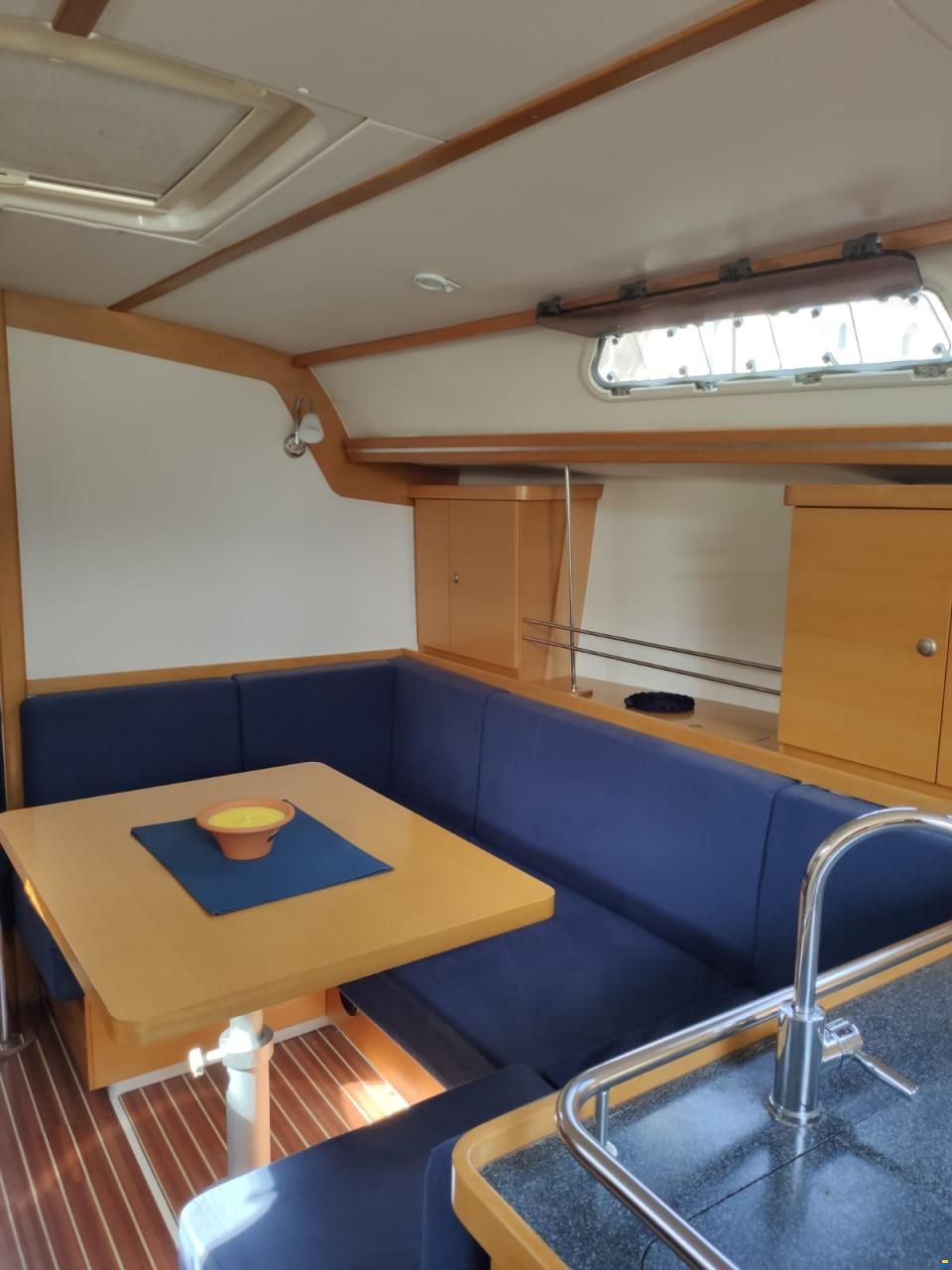 Hanse 370
