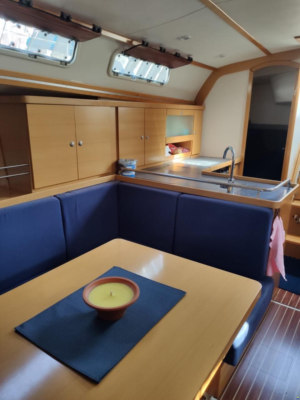 Hanse 370