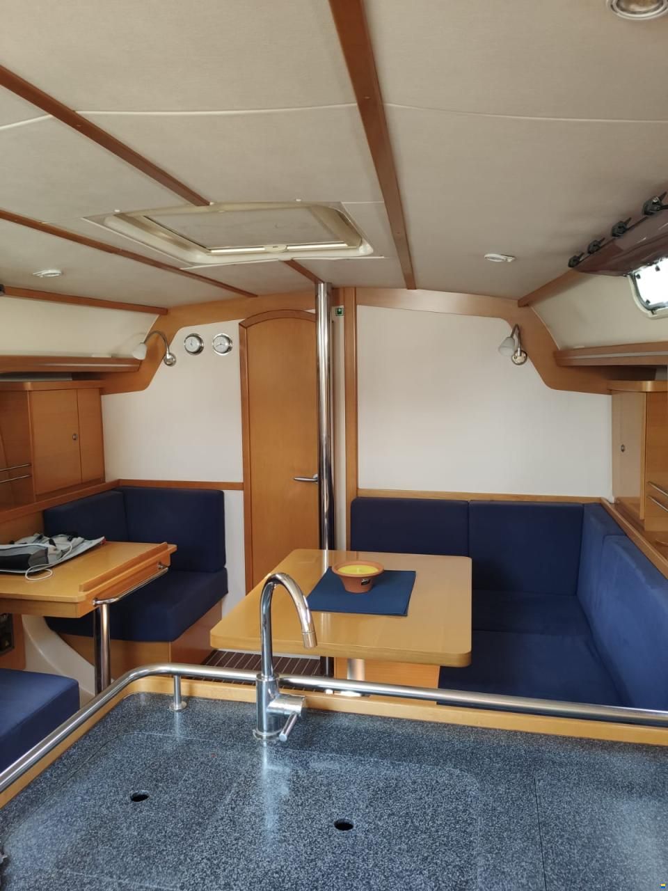 Hanse 370