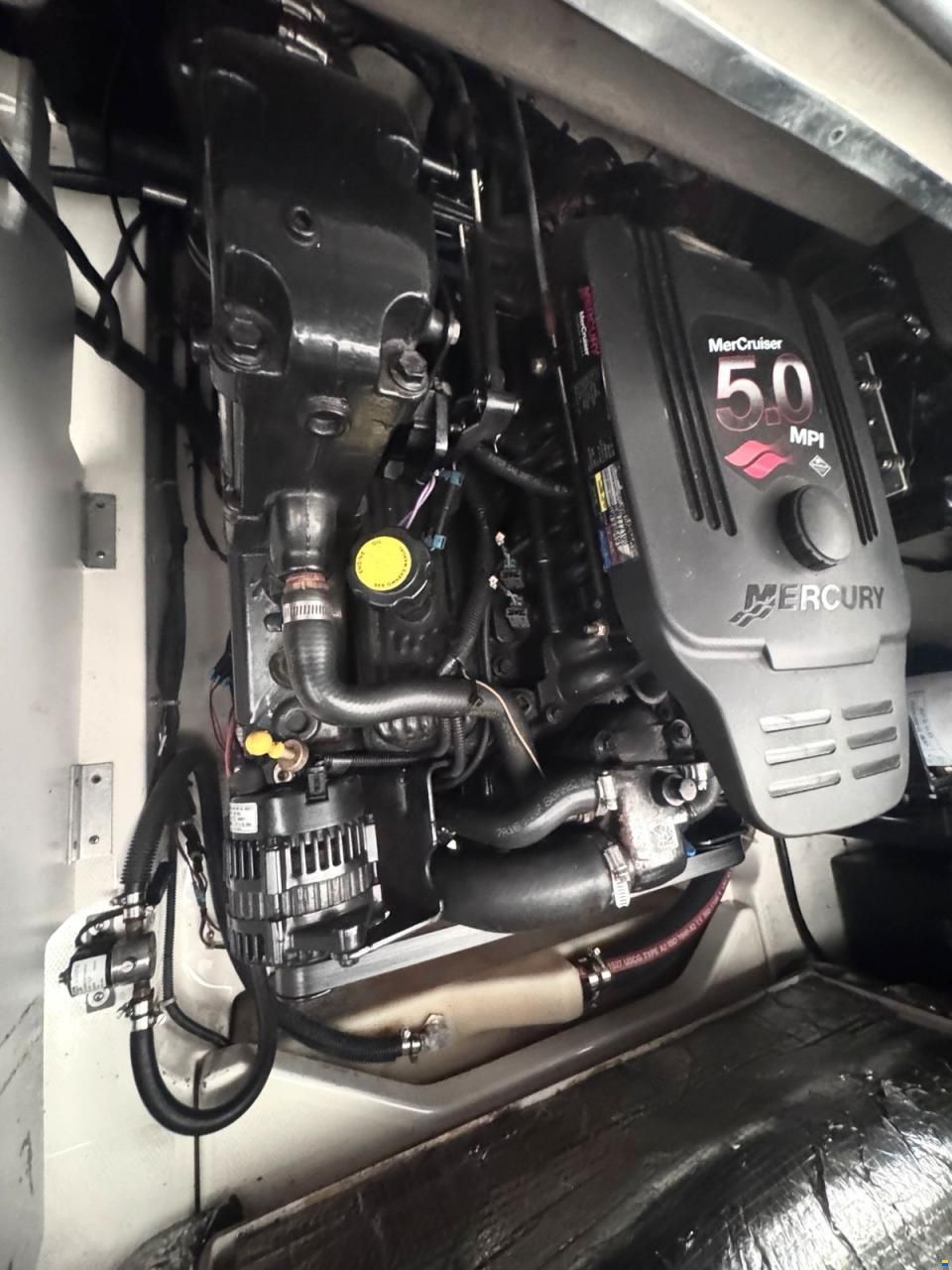 Sea Ray 240 SSE SunSport