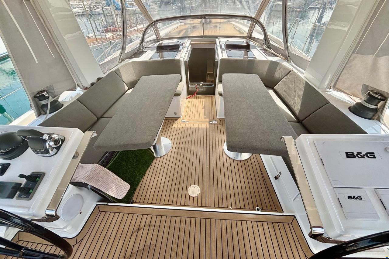 Hanse 588