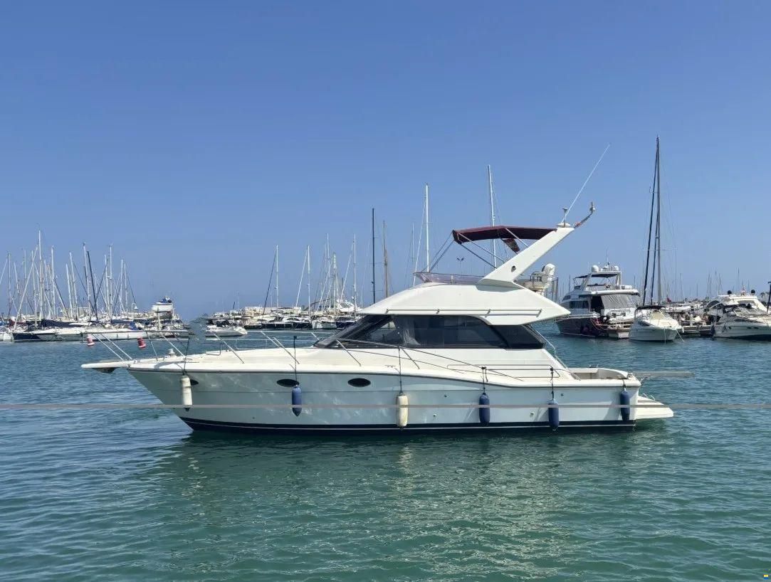 Uniesse 42